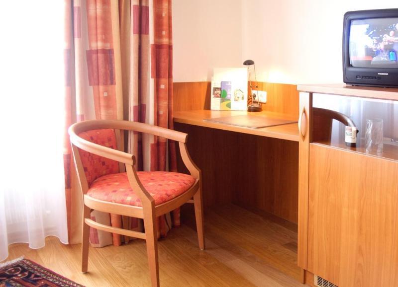אמברג Hotel Brunner מראה חיצוני תמונה