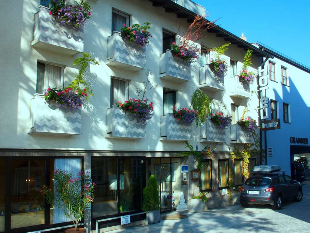 אמברג Hotel Brunner מראה חיצוני תמונה