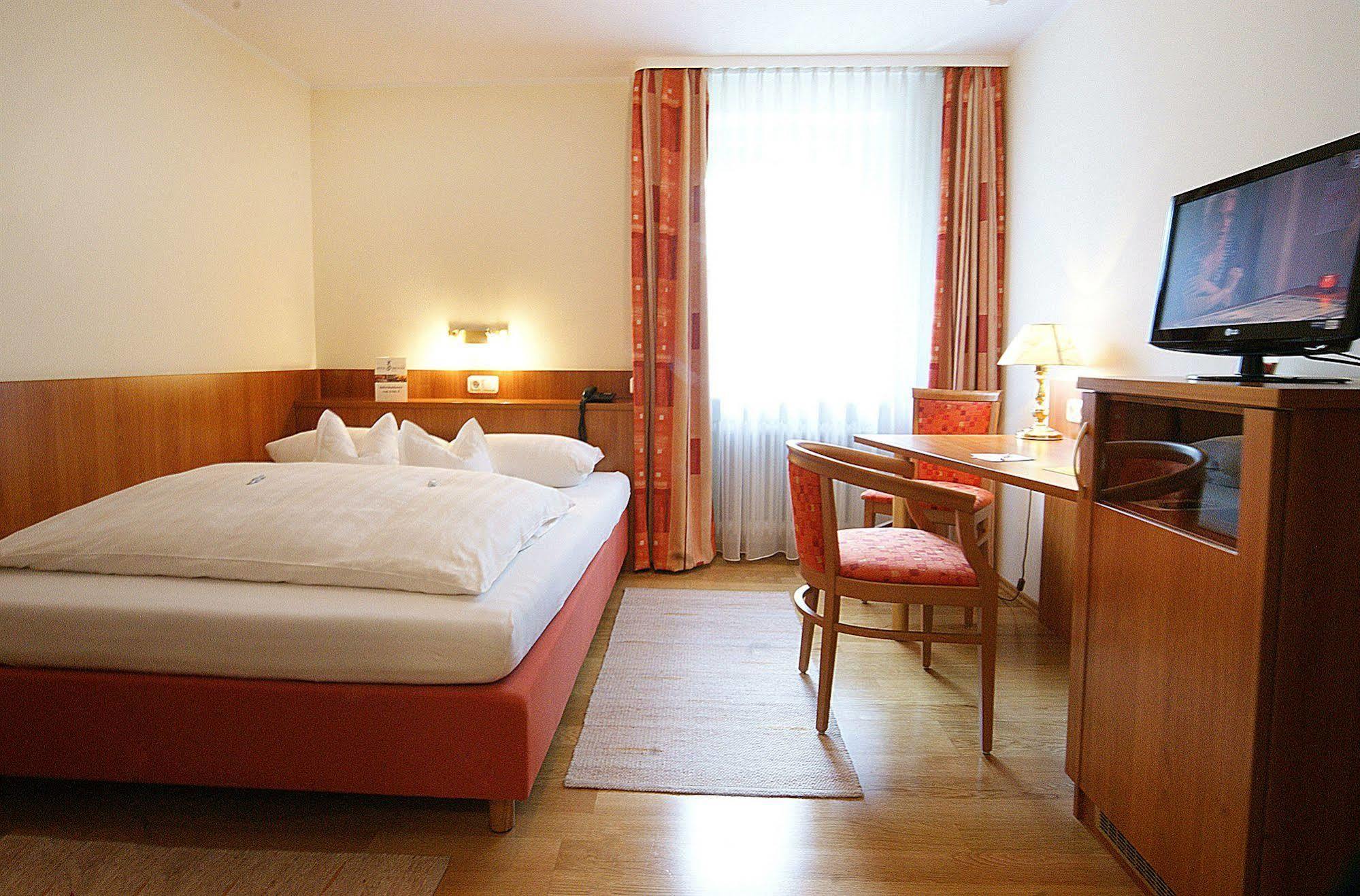 אמברג Hotel Brunner מראה חיצוני תמונה